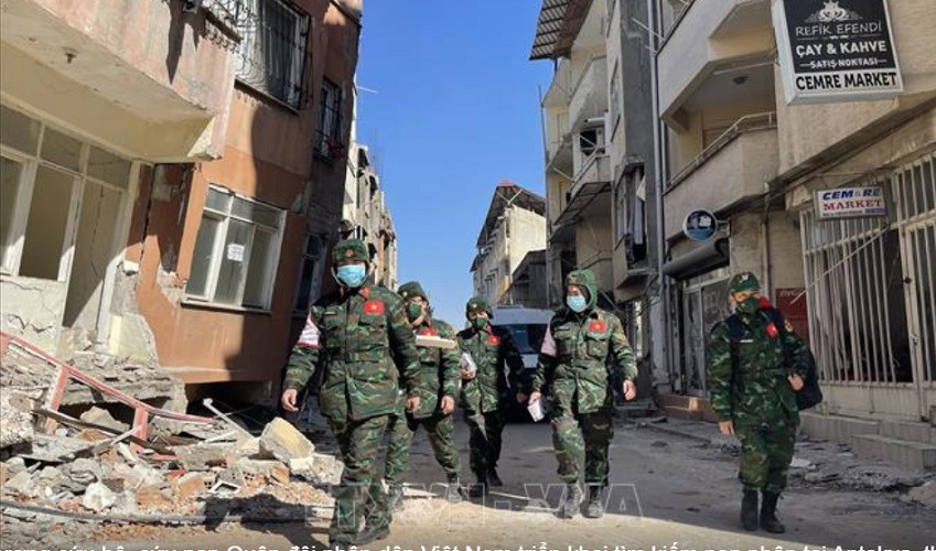 Động đất Thổ Nhĩ Kỳ: Lực lượng cứu hộ QĐND Việt Nam tìm kiếm được1 thiếu niên 17 tuổi và đưa 14 thi thể ra ngoài. Dự kiến Đoàn về Việt Nam ngày 19/2