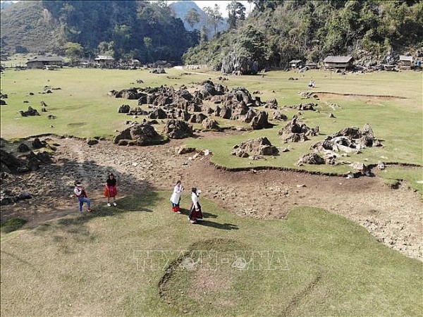 Hang Tau village emerges as new tourist attraction