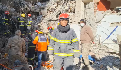 Lính cứu hộ Việt Nam chia sẻ giây phút cứu sống nạn nhân trận động đất