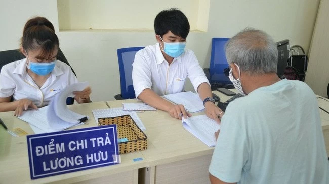 Năm 2023, tăng lương hưu và tuổi nghỉ hưu thế nào?