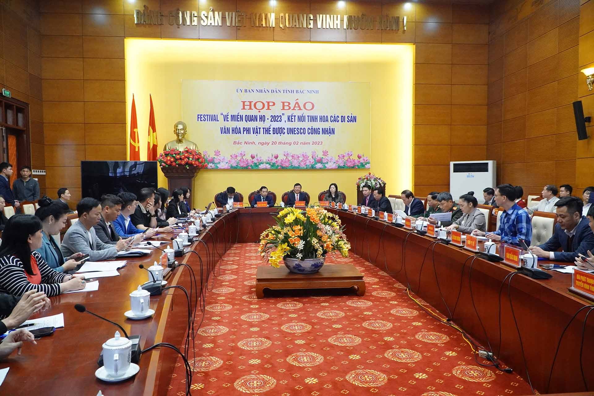 Toàn cảnh buổi họp báo của Lãnh đạo UBND tỉnh Bắc Ninh với các cơ quan Ban, Ngành và cơ quan Thông tấn báo chí Trung ương và địa phương.