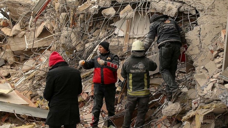 Động đất ở Thổ Nhĩ Kỳ và Syria: Bắt đầu dọn dẹp đống đổ nát; phụ nữ mang thai cần được chăm sóc y tế