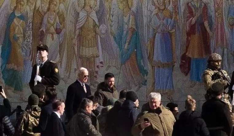 NÓNG! Tổng thống Mỹ Joe Biden đang ở Kiev, 'món quà' lớn cho Ukraine? (Nguồn: BBC)