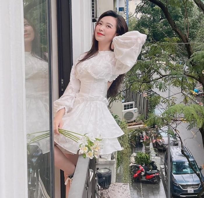 Gu thời trang cá tính của Kim Oanh phim Dưới bóng cây hạnh phúc