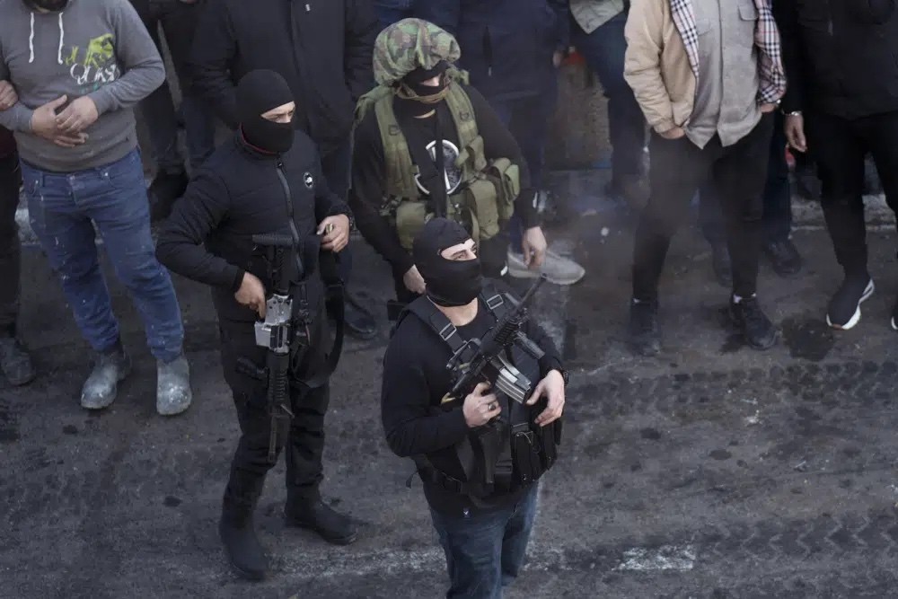 Hình ảnh hỗn loạn khi quân đội Israel đột kích Nablus