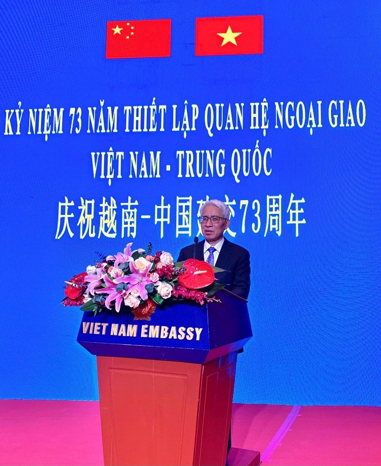 Đại sứ Phạm Sao Mai phát biểu tại lễ kỷ niệm 73 năm thiết lập quan hệ ngoại giao Việt Nam-Trung Quốc tại Bắc Kinh. (Nguồn: ĐSQ VN tại TQ)