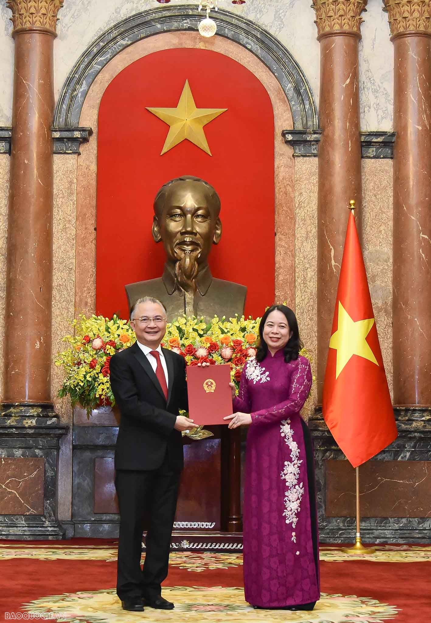 Acting President hands over appointment decisions to 15 new ambassadors Acting President hands over appointment decisions to 15 new Ambassadors