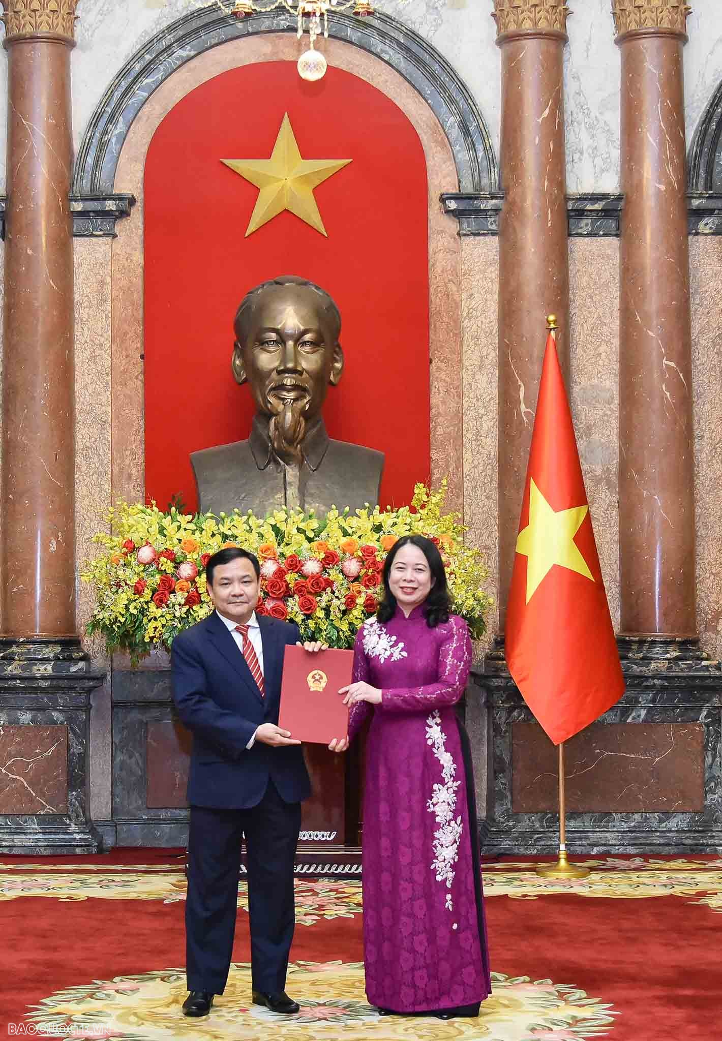 Acting President hands over appointment decisions to 15 new ambassadors Acting President hands over appointment decisions to 15 new Ambassadors