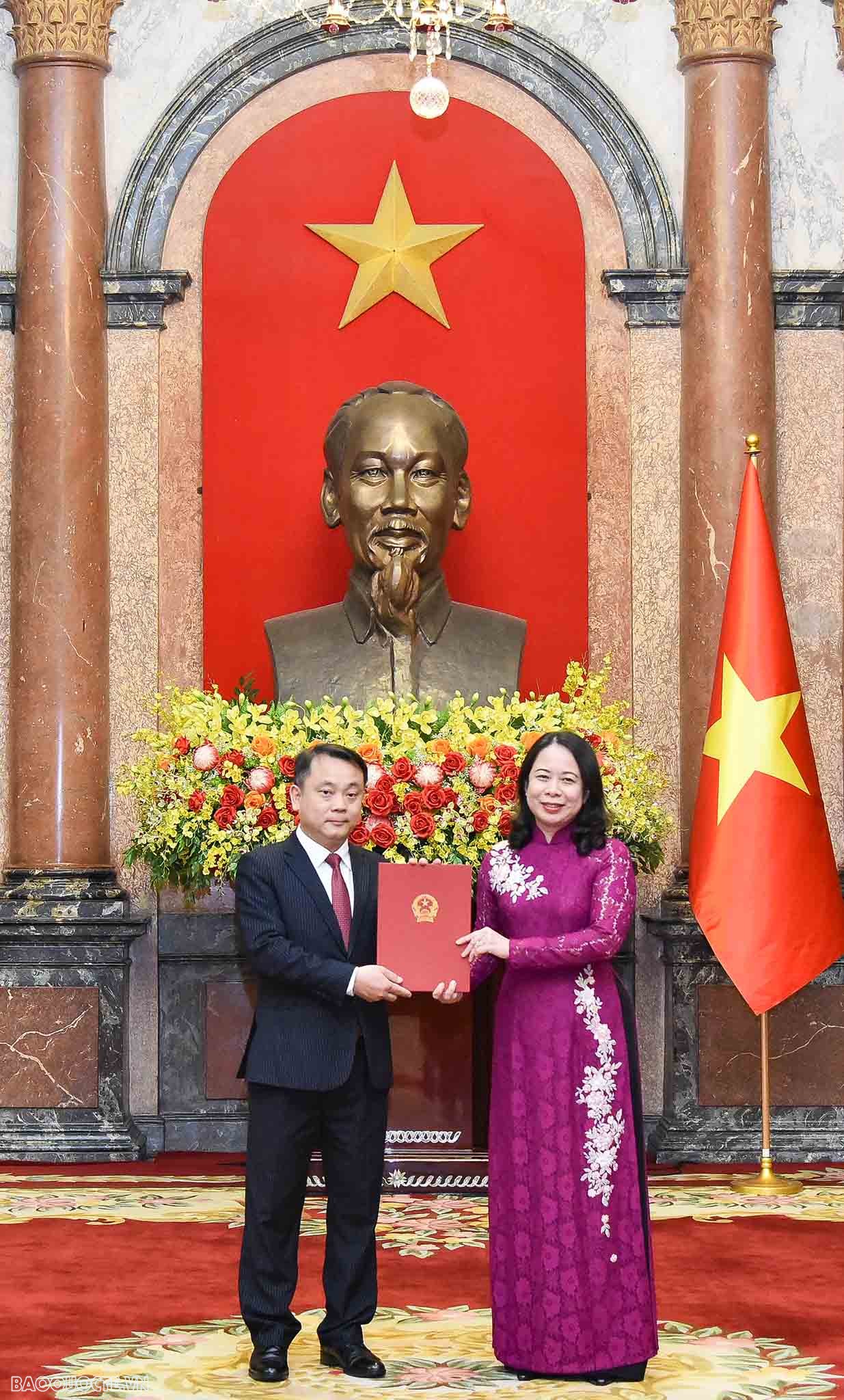 Acting President hands over appointment decisions to 15 new ambassadors Acting President hands over appointment decisions to 15 new Ambassadors