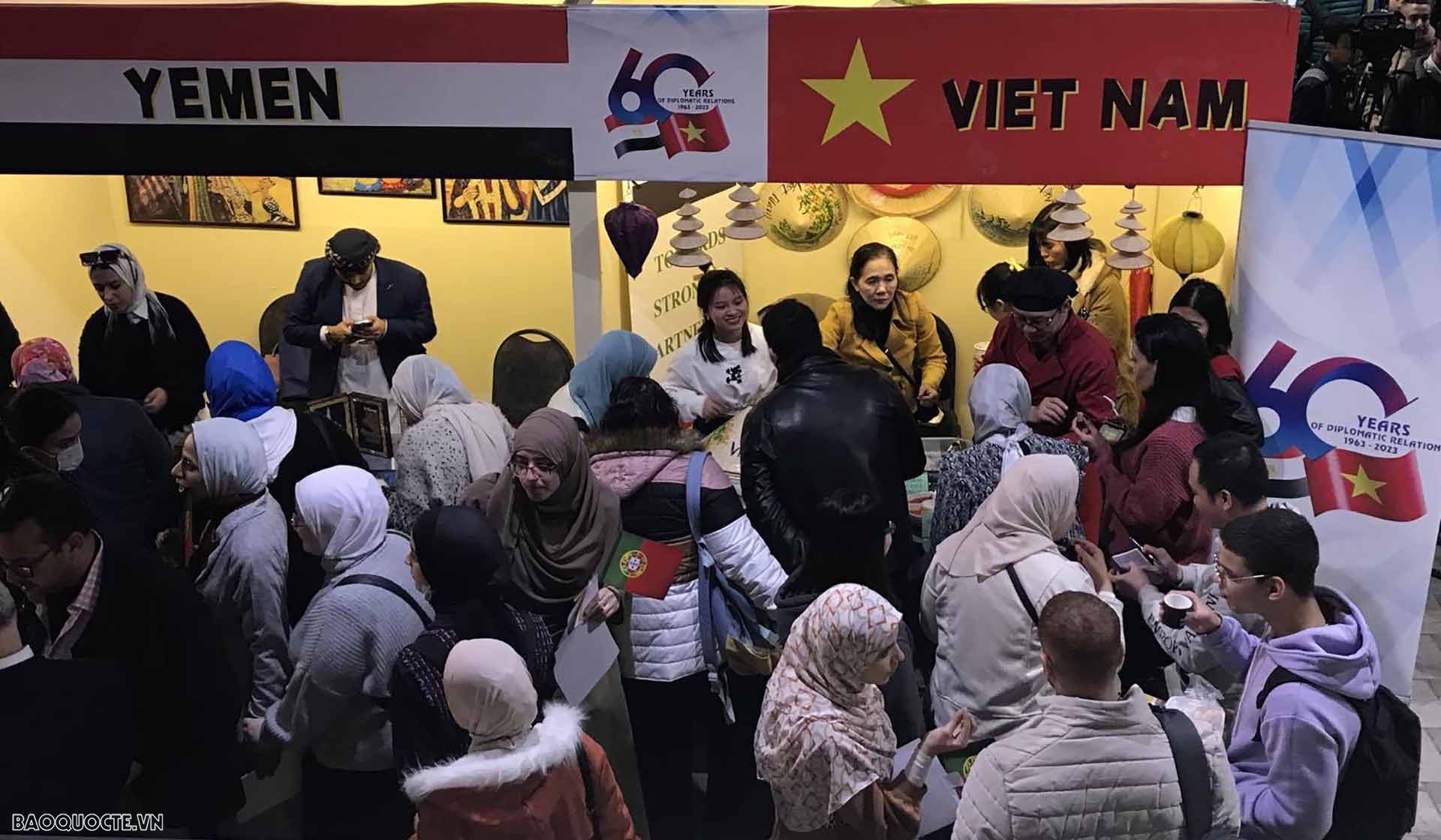 Đại sứ quán Việt Nam tại Ai Cập tham gia ngày hội Văn hóa quốc tế SECS lần thứ 20.