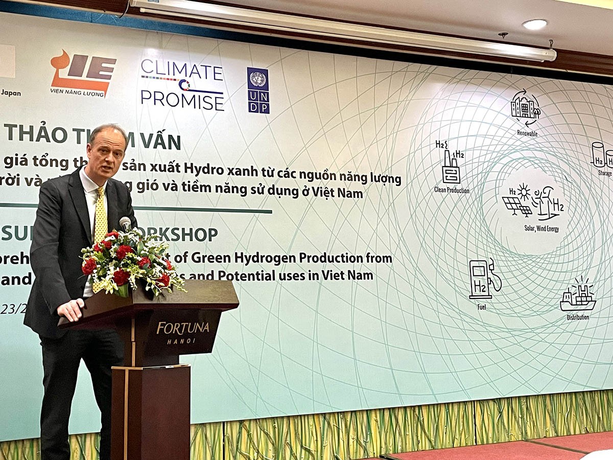 Thúc đẩy sản xuất hydro xanh từ các nguồn năng lượng mặt trời và năng lượng gió và tiềm năng sử dụng tại Việt Nam