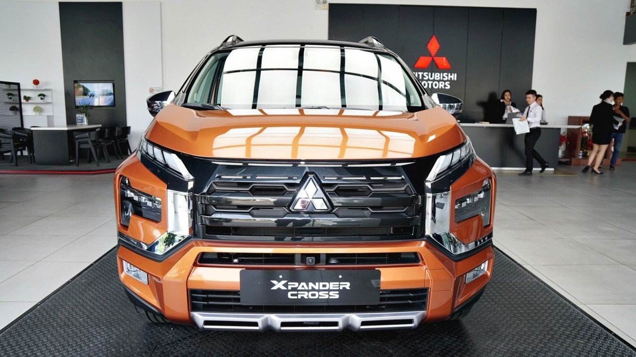 Mitsubishi Xpander Cross 2023 ra mắt với giá từ 698 triệu đồng