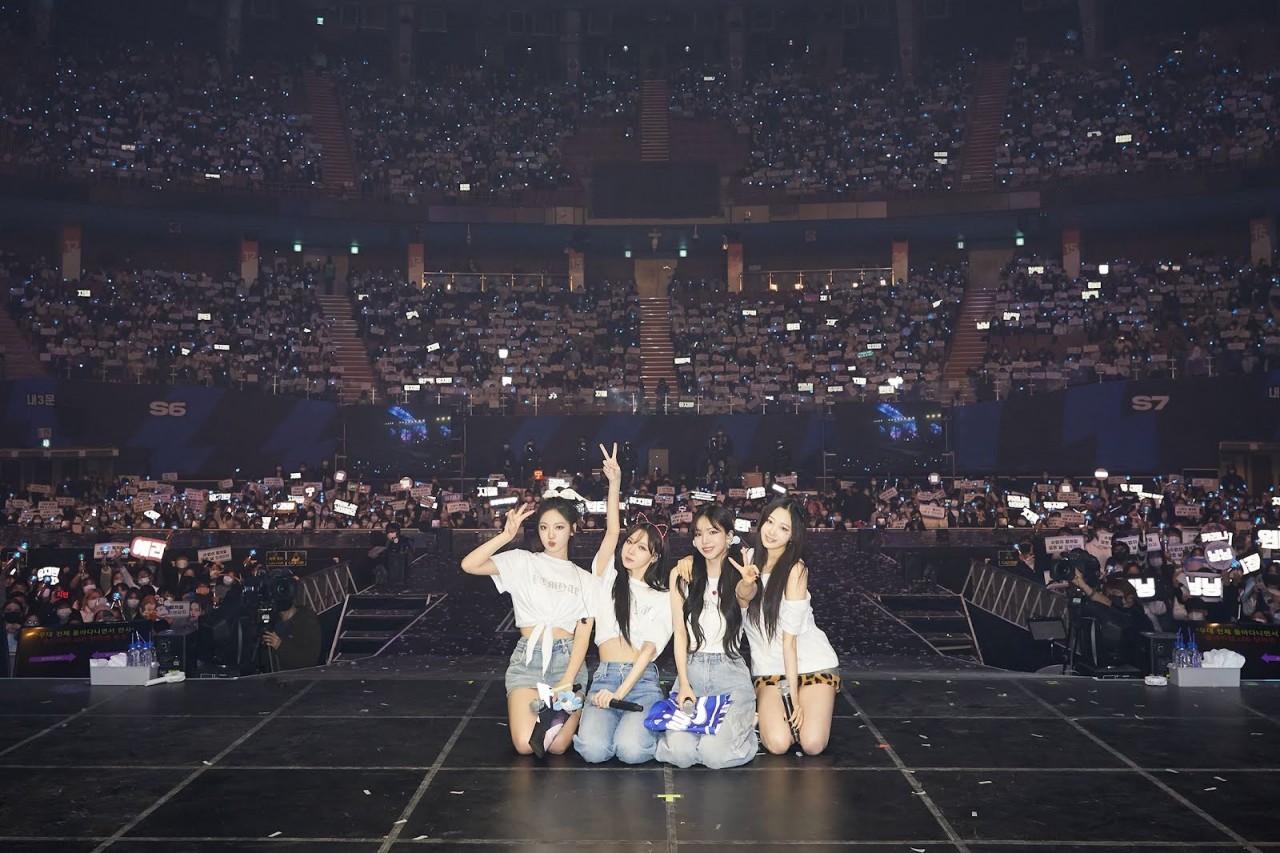 Gia đình SM Entertainment ‘kéo nhau’ đến dự buổi hòa nhạc của Aespa