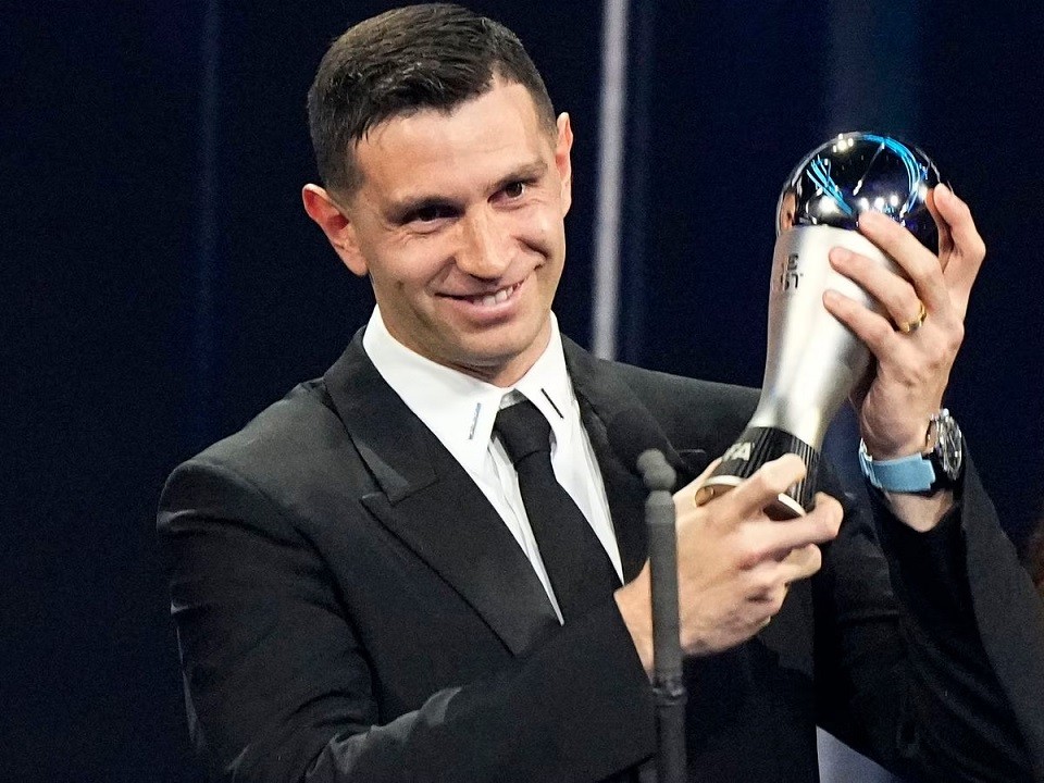 Lionel Messi, Emiliano Martinez, Alexia Putellas nhận giải thưởng FIFA The Best