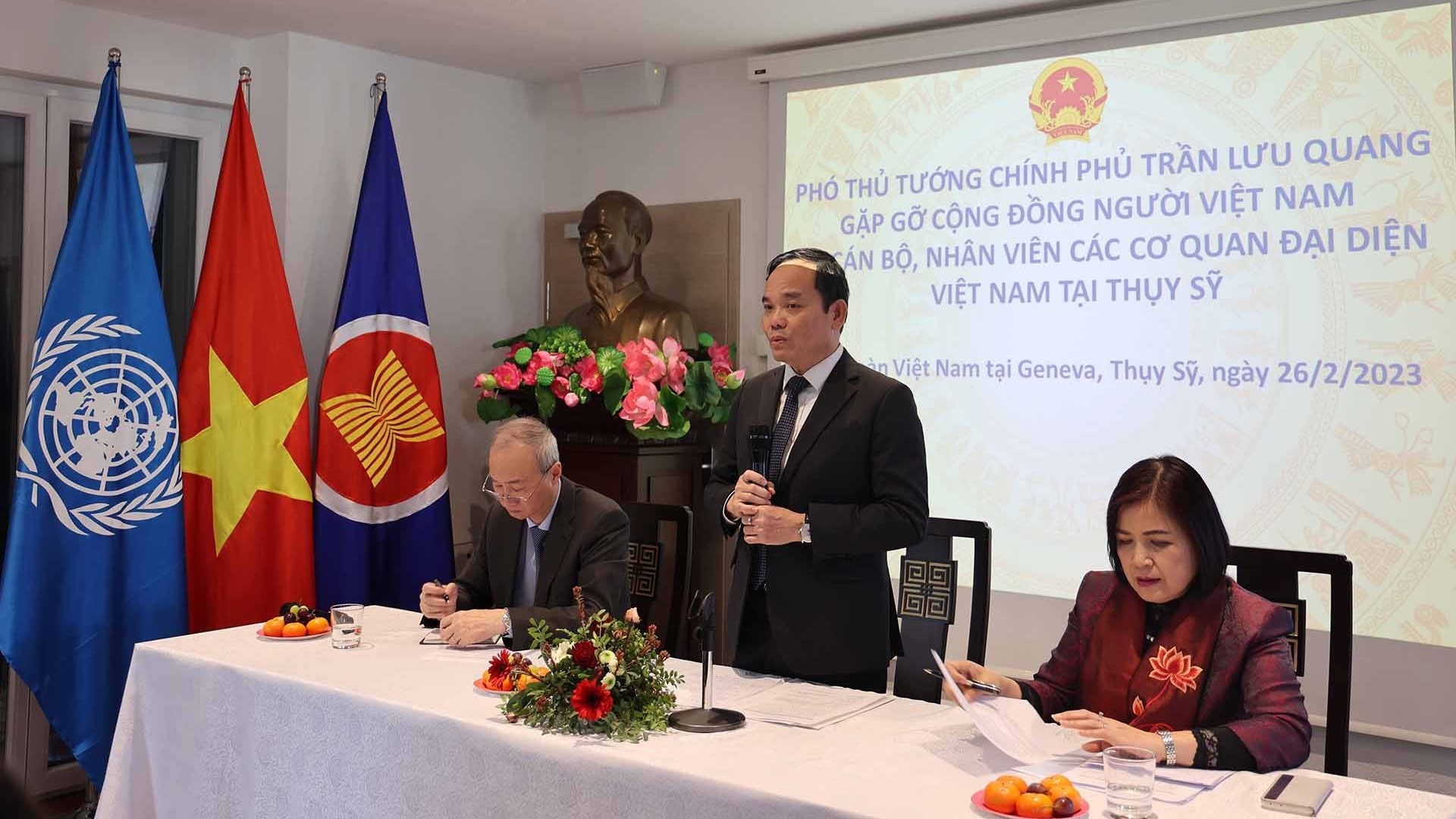 Phó Thủ tướng Chính phủ Trần Lưu Quang gặp mặt cộng đồng người Việt Nam tại Thụy Sỹ