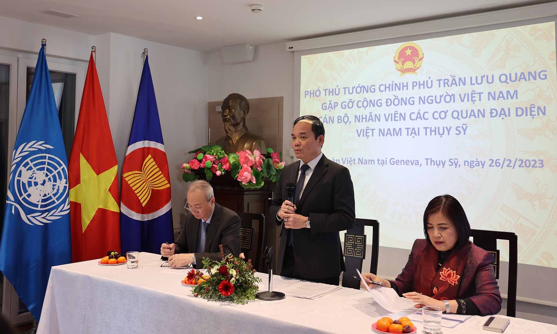 Phó Thủ tướng Chính phủ Trần Lưu Quang phát biểu tại trụ sở Phái đoàn thường trực Việt Nam tại Geneva. (Nguồn: TTXVN)
