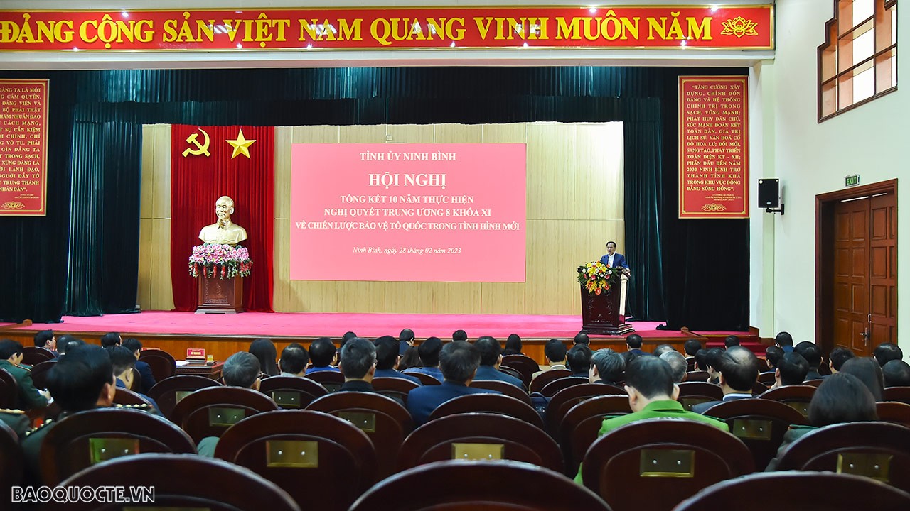 Bộ trưởng Ngoại giao Bùi Thanh Sơn dự Hội nghị tổng kết 10 năm thực hiện Nghị quyết Trung ương 8 khóa XI tỉnh Ninh Bình