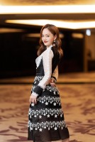 Sao Việt: Siêu mẫu Thanh Hằng dát hàng hiệu, diễn viên Lan Phương đẹp mặn mà, bất ngờ với phong cách Hồ Ngọc Hà