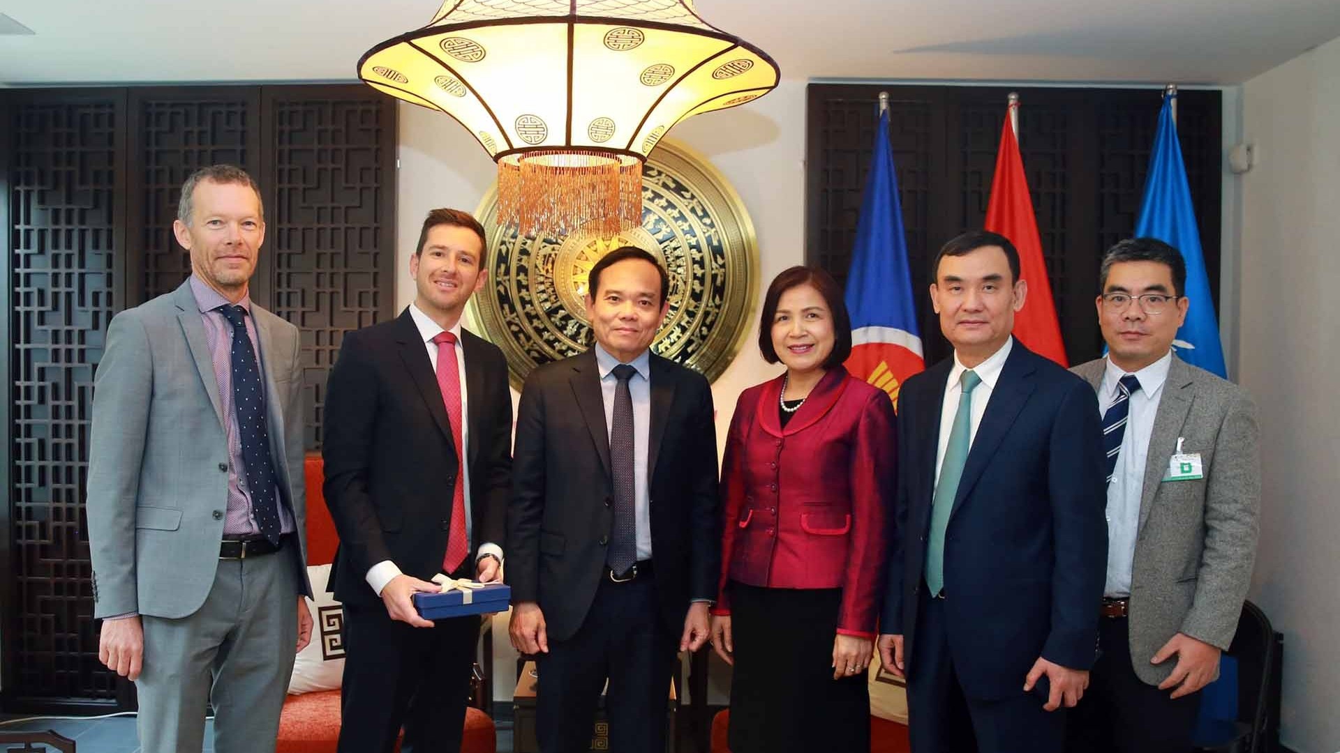 Phó Thủ tướng Trần Lưu Quang tiếp Phó Chủ tịch Tập đoàn LEGO