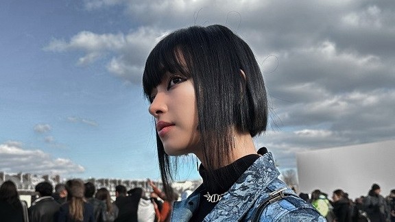 Châu Bùi dự Paris Fashion Week cùng Jisoo nhóm Blackpink