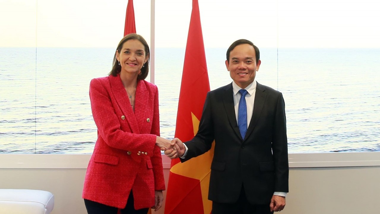 Deputy PM meets Spanish Minister, stepping up cooperation in various fields