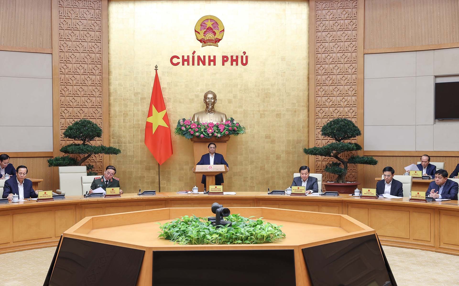 Thủ tướng Phạm Minh Chính chủ trì phiên họp Chính phủ thường kỳ tháng 2/2023.  (Nguồn: VGP)