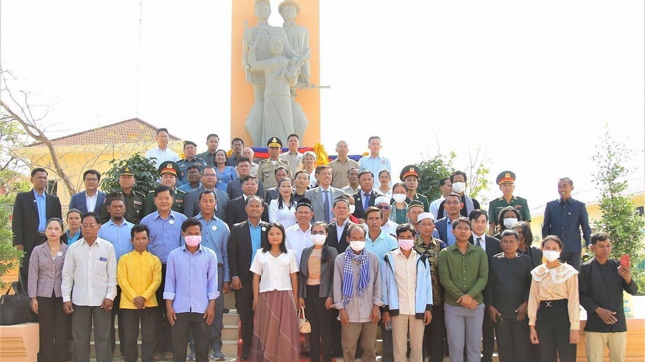 Khánh thành công trình nâng cấp Đài hữu nghị Campuchia-Việt Nam tại tỉnh Kampong Speu