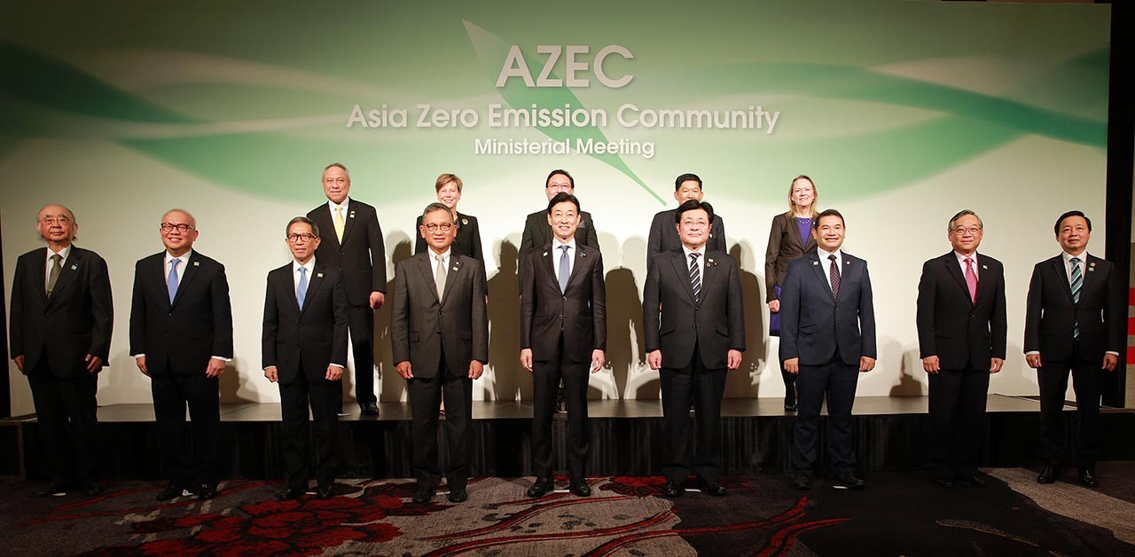 Các trưởng đoàn dự AZEC chụp ảnh chung tại phiên khai mạc. (Nguồn: VGP News)