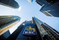 Các 'ông lớn' ngân hàng Canada tăng mức trích lập dự phòng rủi ro