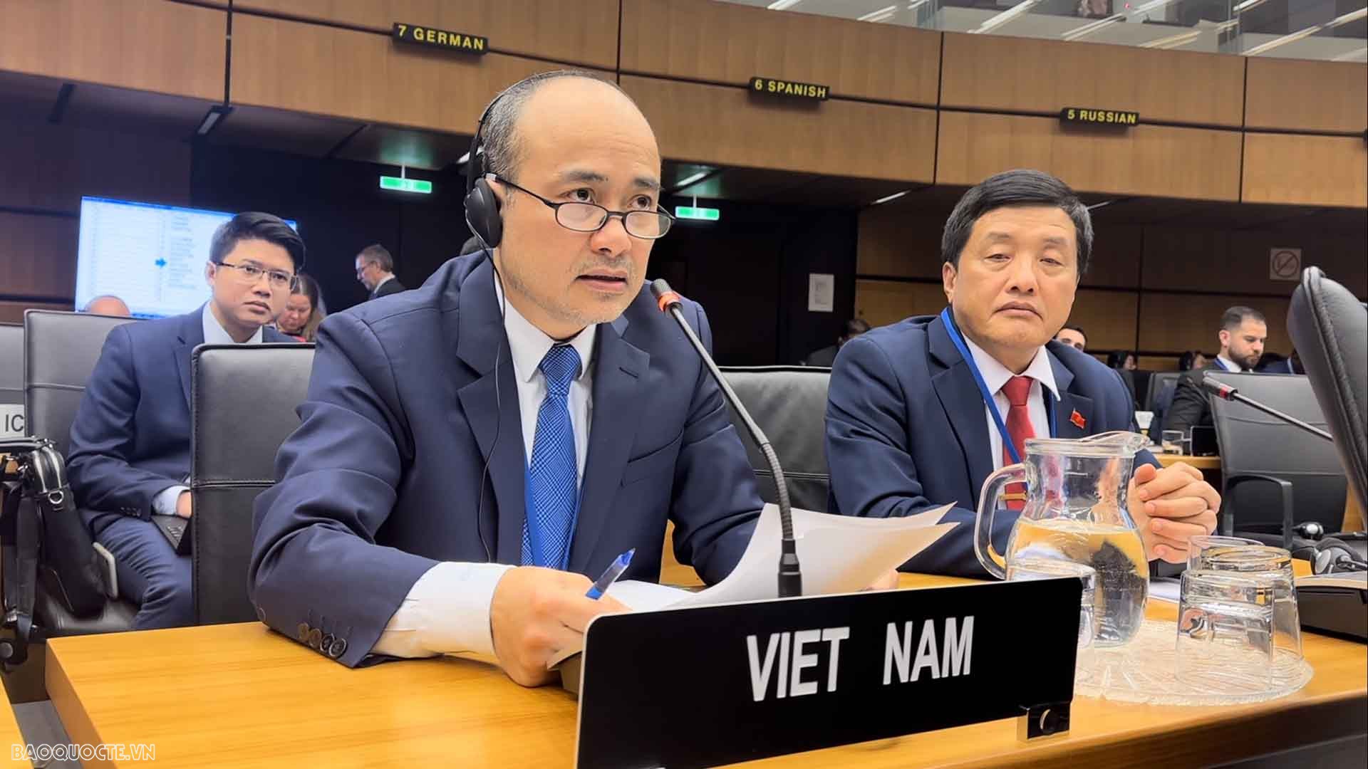 Đoàn Việt Nam do Đại sứ Nguyễn Trung Kiên, Thống đốc - Đại diện thường trực của Việt Nam tại IAEA làm trưởng đoàn.