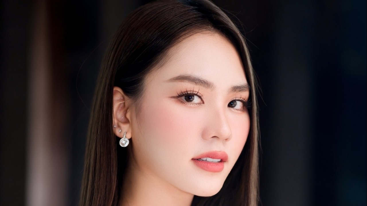 Sao Việt: Hoa hậu Huỳnh Nguyễn Mai Phương đẹp mong manh, Phương Oanh đến thăm 'bố' Công Lý