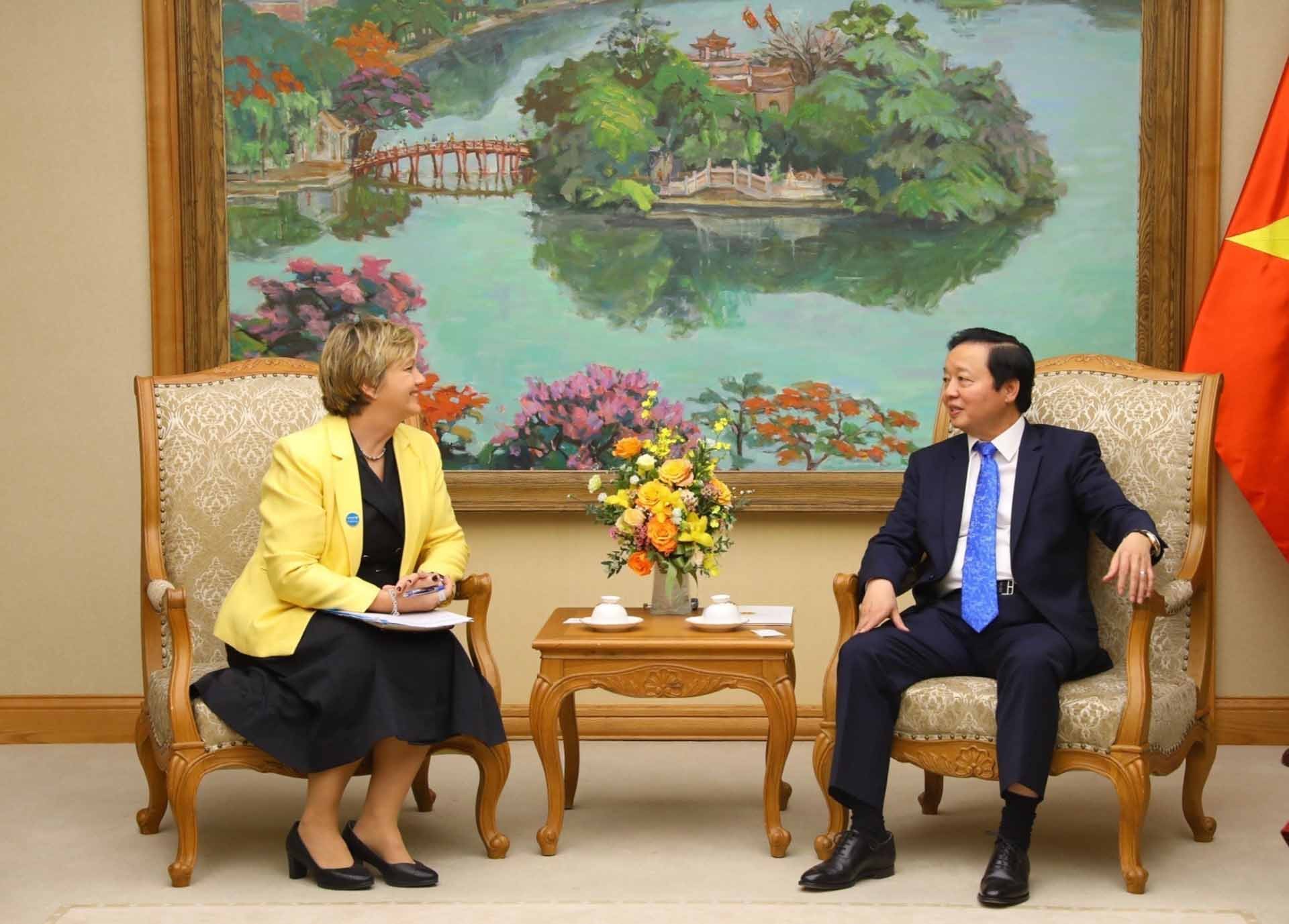 Phó Thủ tướng Trần Hồng Hà tiếp bà Rana Flowers, Trưởng Đại diện Quỹ Nhi đồng Liên hợp quốc tại Việt Nam. (Nguồn: VGP)