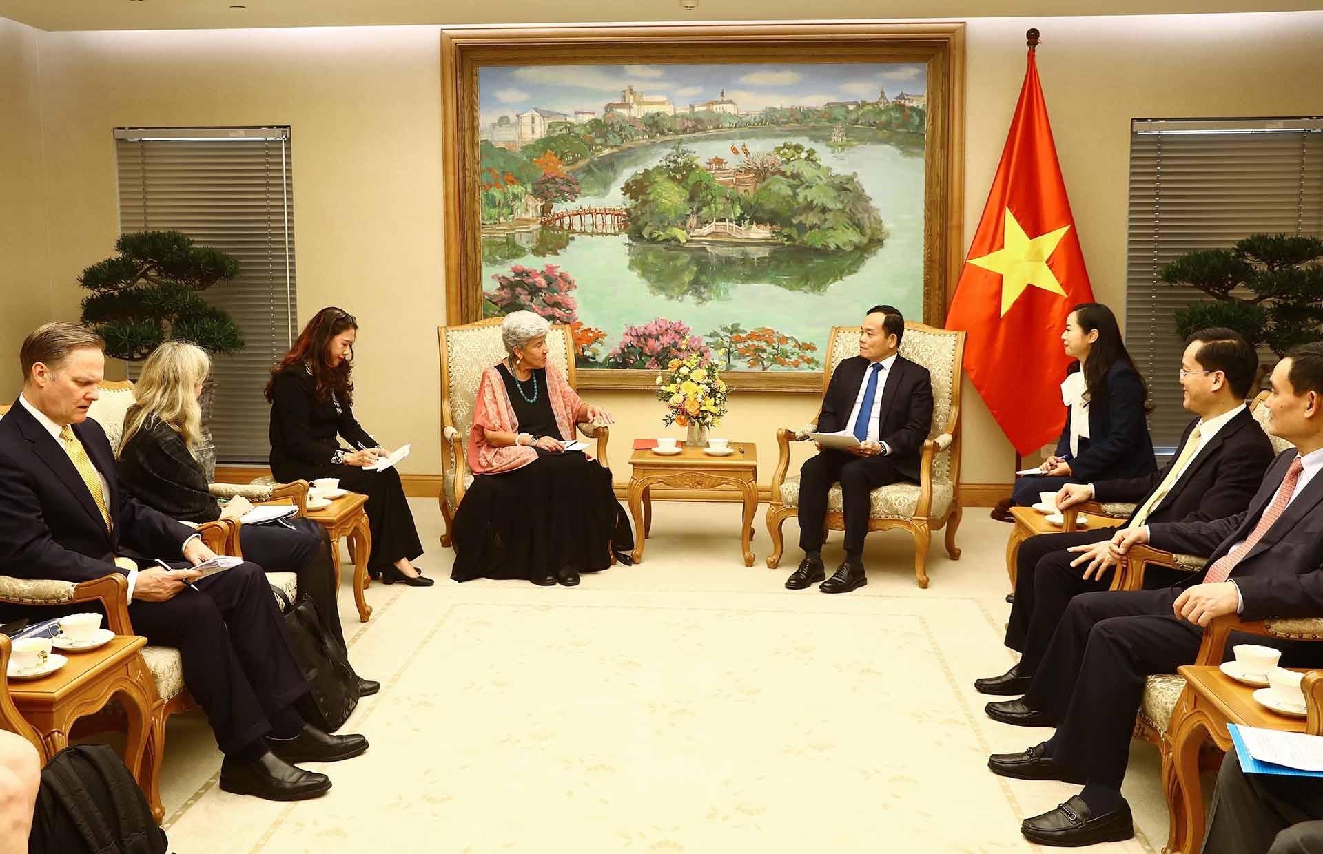 Phó Thủ tướng Trần Lưu Quang tiếp Thứ trưởng Bộ Thương mại phụ trách thương mại quốc tế Hoa Kỳ Marisa Lago. (Nguồn: TTXVN)