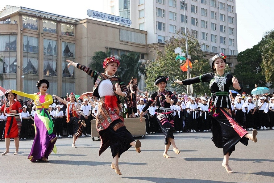 Buon Ma Thuot Street Festival excites spectators Buon Ma Thuot Street Festival excites spectators