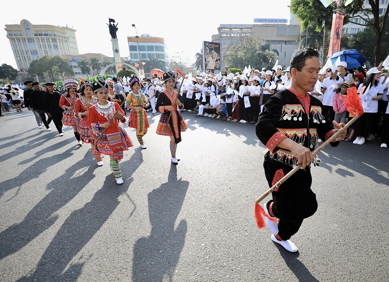 Buon Ma Thuot Street Festival excites spectators Buon Ma Thuot Street Festival excites spectators