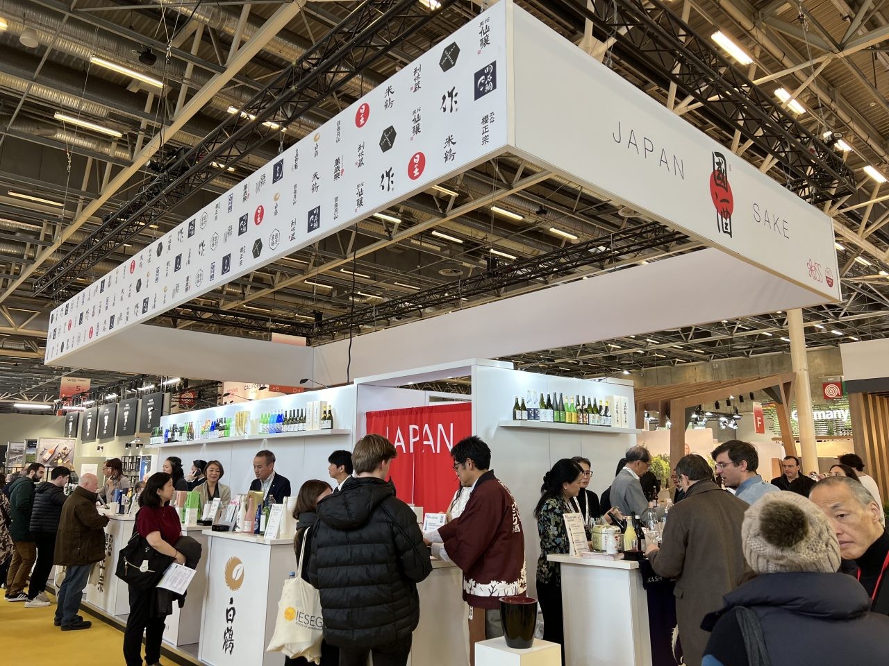 Xuất khẩu rượu sake của Nhật Bản tăng kỷ lục, nhắm đến phân khúc khách hàng hạng sang. (Nguồn: thedrinksbusiness)