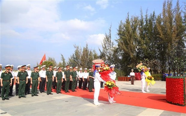 Military commemoration for fallen soldiers in Gac Ma battle