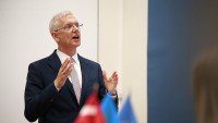 Thủ tướng Latvia: Chưa đến lúc Ukraine gia nhập NATO