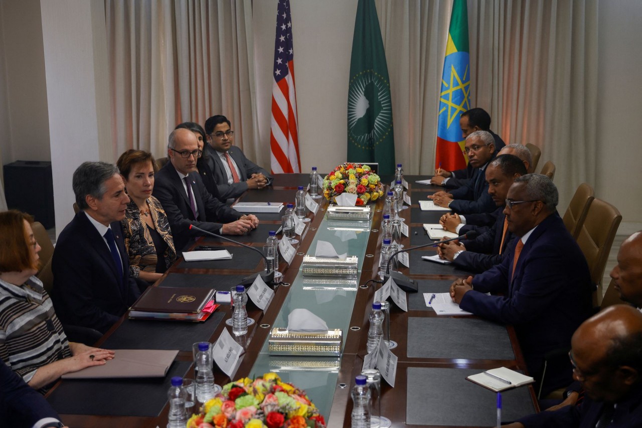(03.15) Ngoại trưởng Mỹ Antony Blinken hội đàm người đồng cấp nước chủ nhà Demeke Mekonnen ngày 15/3 tại thủ đô Addis Abbas, Ethiopia. (Nguồn: Reuters)