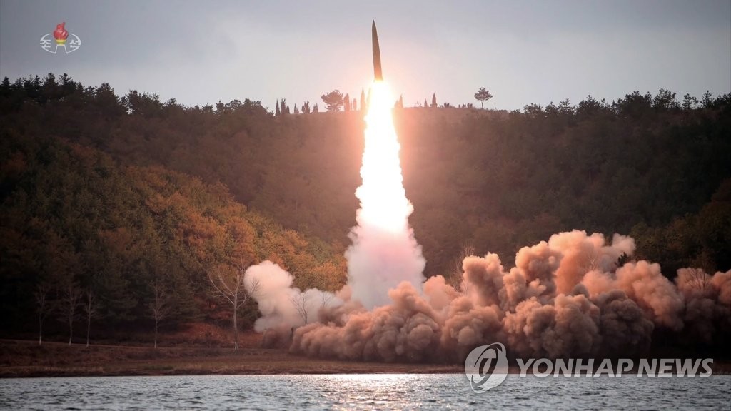 Chỉ trong 5 ngày, Triều Tiên phóng tên lửa lần thứ 3, ngay trước thềm Thượng đỉnh Hàn-Nhật