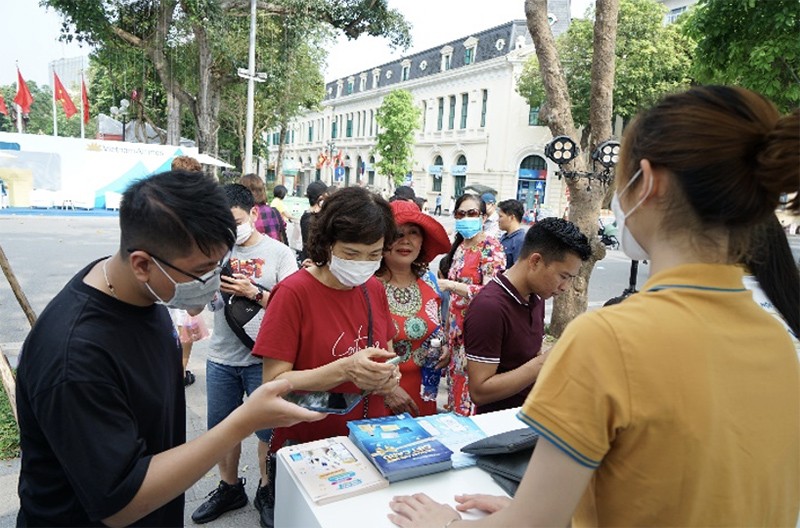 Vietnam Airlines Festa sẽ mang đến nhiều cơ hội sở hữu vé thăm quan, du lịch với giá mức thấp (Ảnh: VNA)