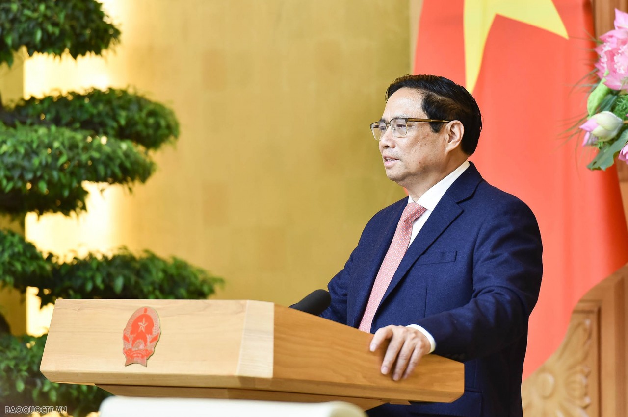 PM meets Ambassadors, Chiefs of Vietnamese Representative Missions abroad