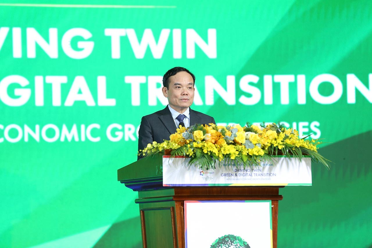 Phó Thủ tướng Chính phủ Trần Lưu Quang phát biểu chỉ đạo Diễn đàn.
