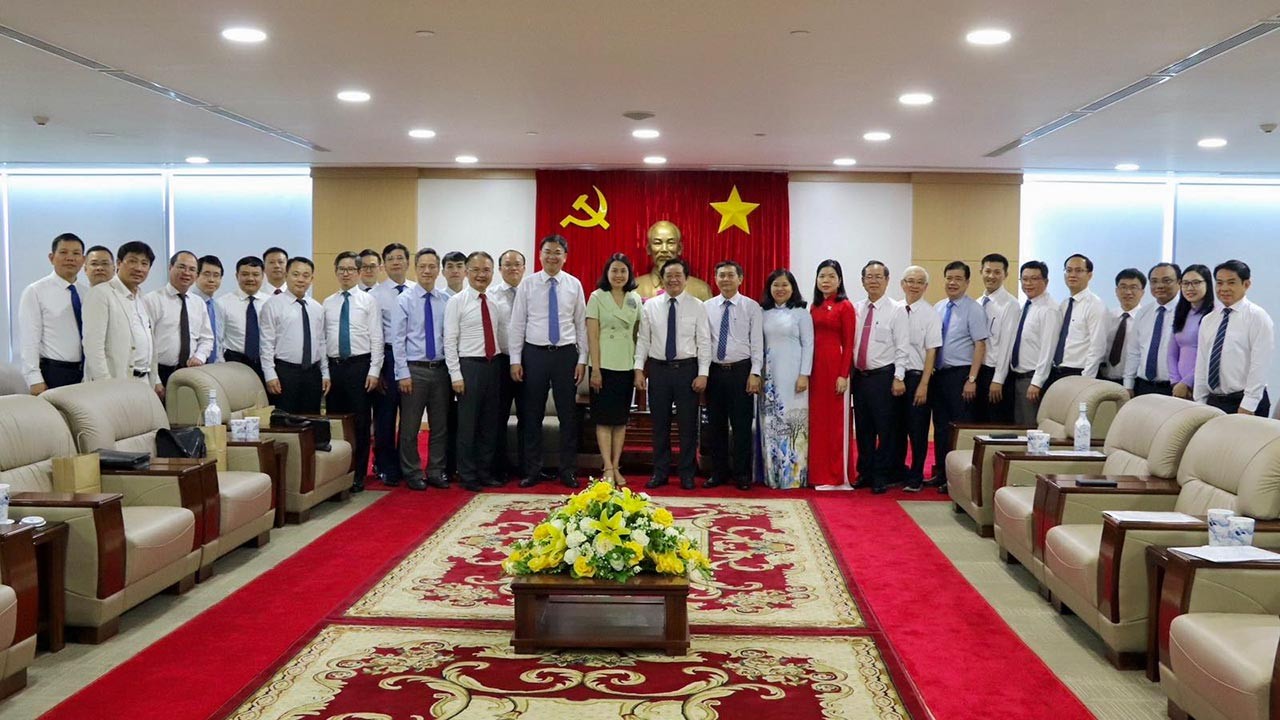 Đoàn Trưởng cơ quan đại diện Việt Nam tại nước ngoài nhiệm kỳ 2023-2026 thăm làm việc tại các địa phương phía Nam
