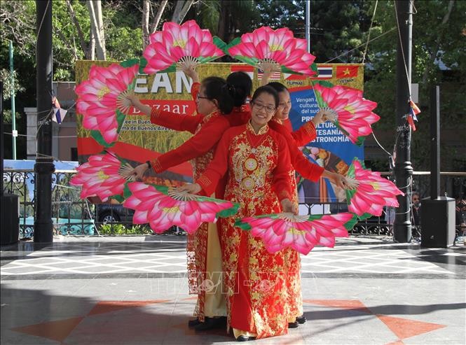 Sức hút văn hóa Việt tại hội chợ ASEAN ở Argentina