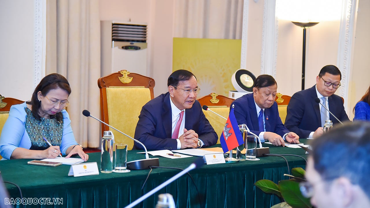 FM welcomed Cambodian Deputy PM, Minister of FA and Int'l Cooperation Prak Sokhonn