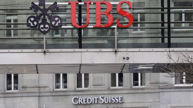 UBS mua lại Credit Suisse: Nhân viên lo bị sa thải, vị thế trung tâm tài chính toàn cầu của London lung lay?