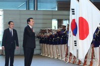 Tổng thống Hàn Quốc tuyên bố đã đến lúc cùng Nhật Bản 'vượt qua quá khứ', hoàn tất bình thường hóa một thỏa thuận