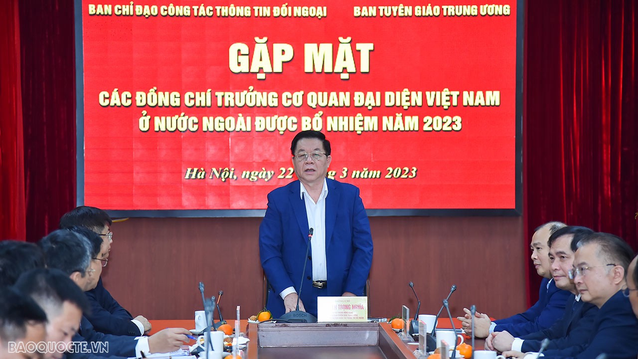 Ban Tuyên giáo Trung ương làm việc với Đoàn Trưởng cơ quan đại diện Việt Nam ở nước ngoài nhiệm kỳ 2023-2026