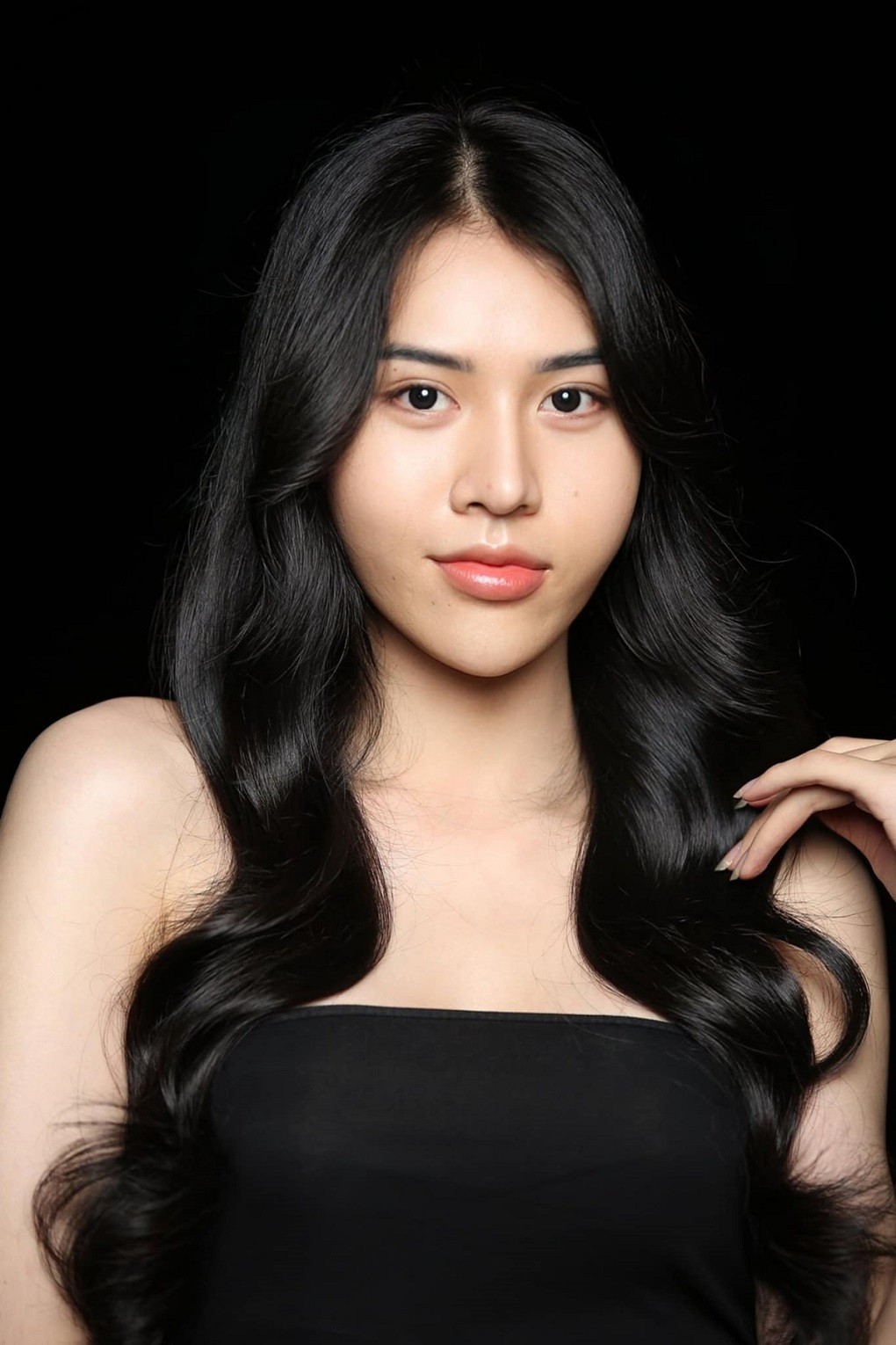 Gương mặt mộc đẹp hoàn hảo, không tỳ vết của thi sinh Hoa hậu Chuyển giới Việt Nam 2023